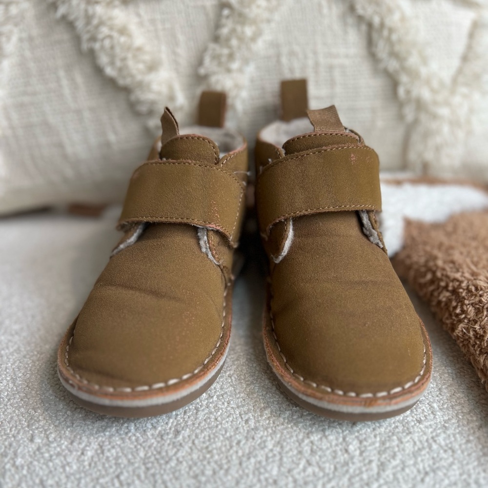 Nordstrom Brand UGG like toddler booty